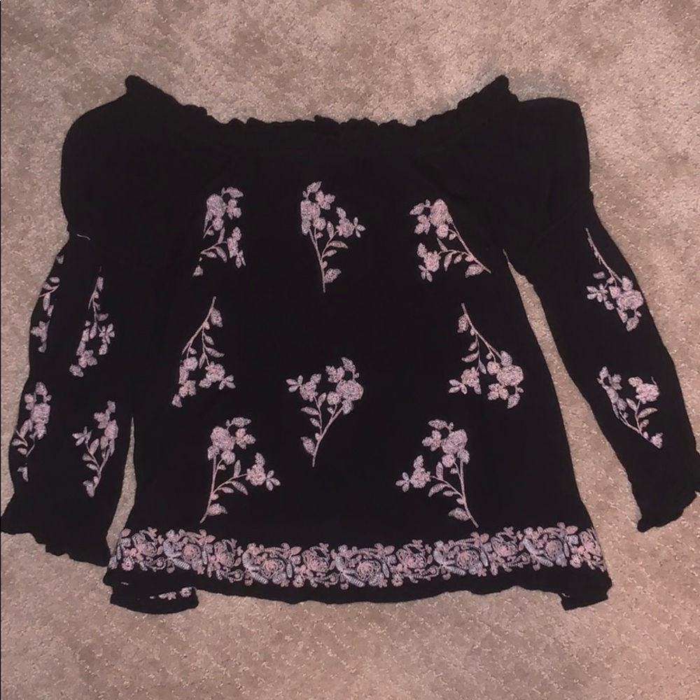American Eagle Off-the-Shoulder Shirt